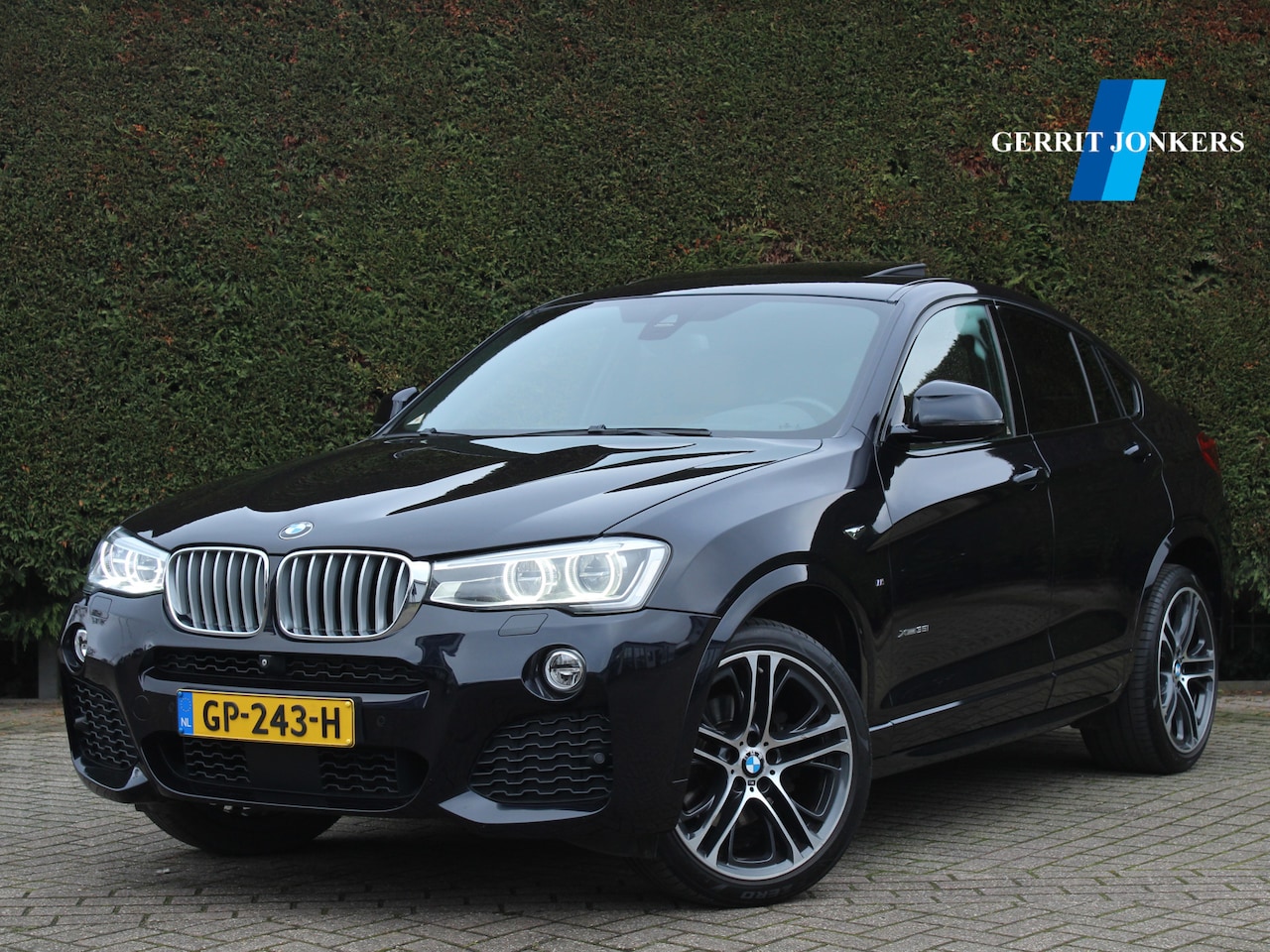 BMW X4 - xDrive35i High Executive M Sport | Schuifdak | Trekhaak | M Performance uitlaat - AutoWereld.nl