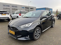 Toyota Yaris - 1.5 Hybrid Dynamic | Trekhaak | NL-auto | Nieuw model | Carplay