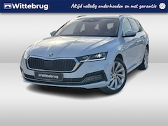 Skoda Octavia Combi - 1.4 TSI 204pk DSG iV PHEV Business Edition Plus / Panoramadak / Stuur + Stoelverwarming V+