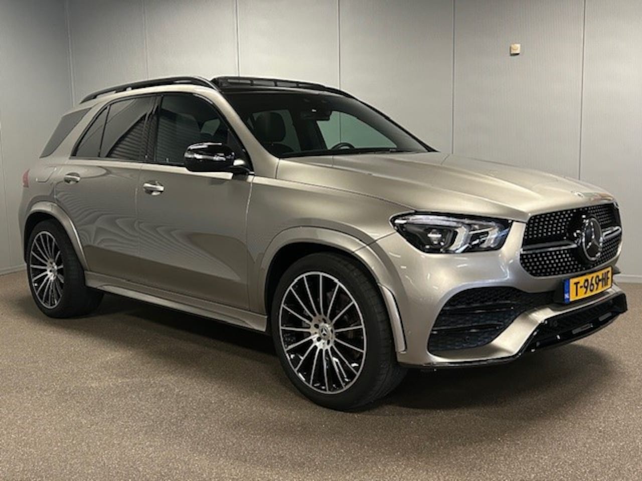 Mercedes-Benz GLE-Klasse - 350e Hybrid 4 Matic AMG STYLING-PANORAMADAK-TREKHAAK-CAMERA-SFEER-COMPLEET - AutoWereld.nl