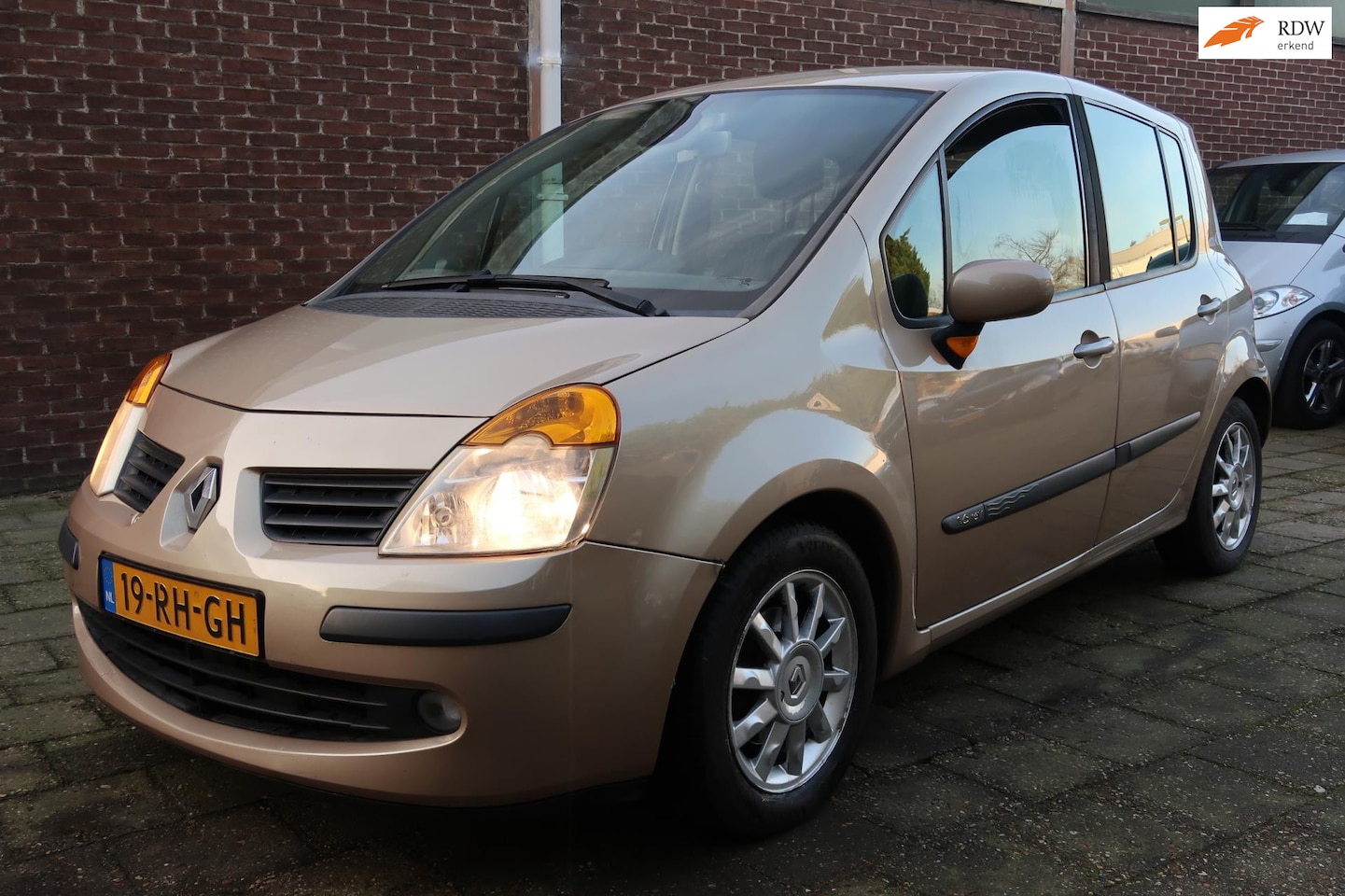 Renault Modus - 1.6-16V Privilège Luxe 1.6-16V Privilège Luxe, Airco, LM velgen, elektrische ramen + spiegels - AutoWereld.nl