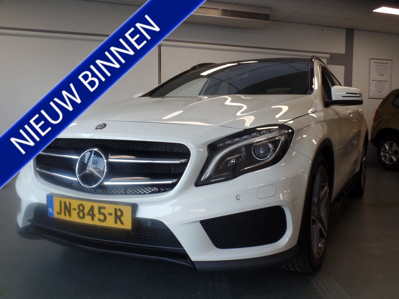 Mercedes-Benz GLA-Klasse - 250 Prestige Automaat, AMG pakket!!, Navigatie, Xenon, Panodak/Schuifdak, Deels leder alca - AutoWereld.nl