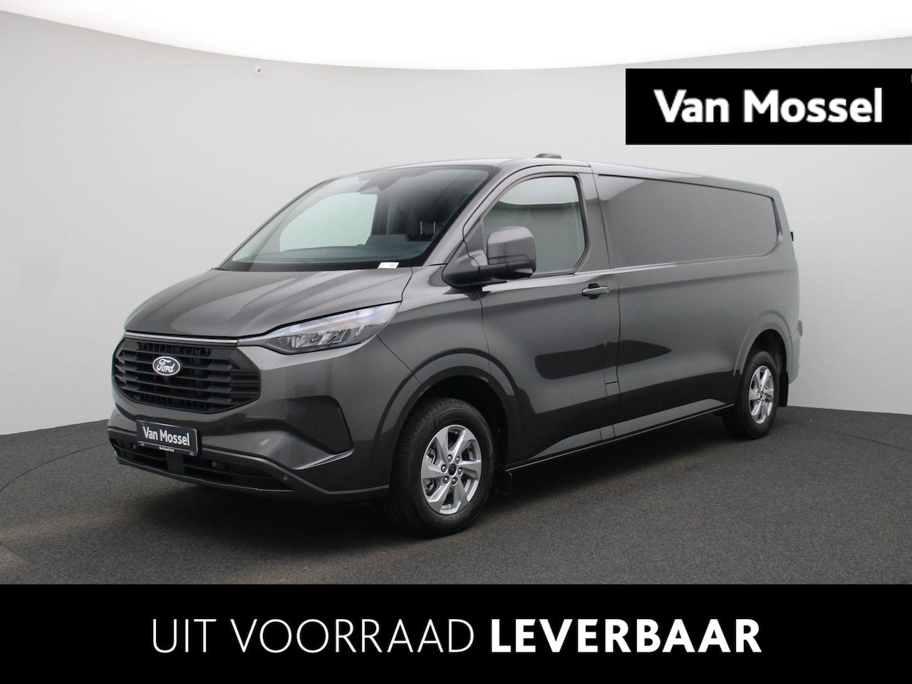 Ford Transit Custom - 320 2.5 PHEV L2H1 Limited | Elektrisch wegklapbare trekhaak! | Stuurwielverwarming | Drive - AutoWereld.nl