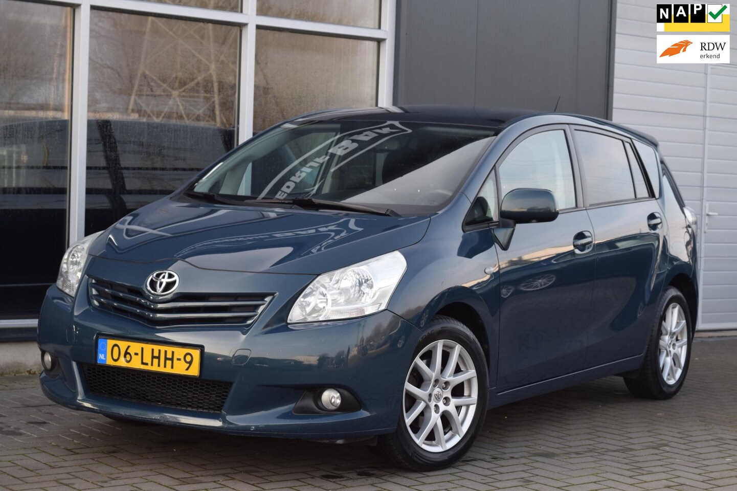 Toyota Verso - 1.8 VVT-i Panoramic 7p. | Clima | Cruise | APK 1-2026 ! - AutoWereld.nl