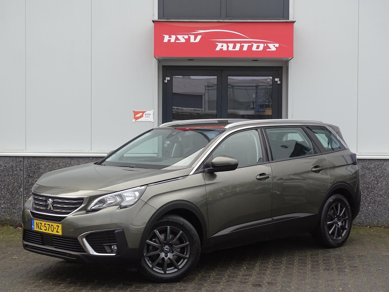 Peugeot 5008 - 1.2 PureTech Blue Lease Executive 7p navi LM org NL - AutoWereld.nl