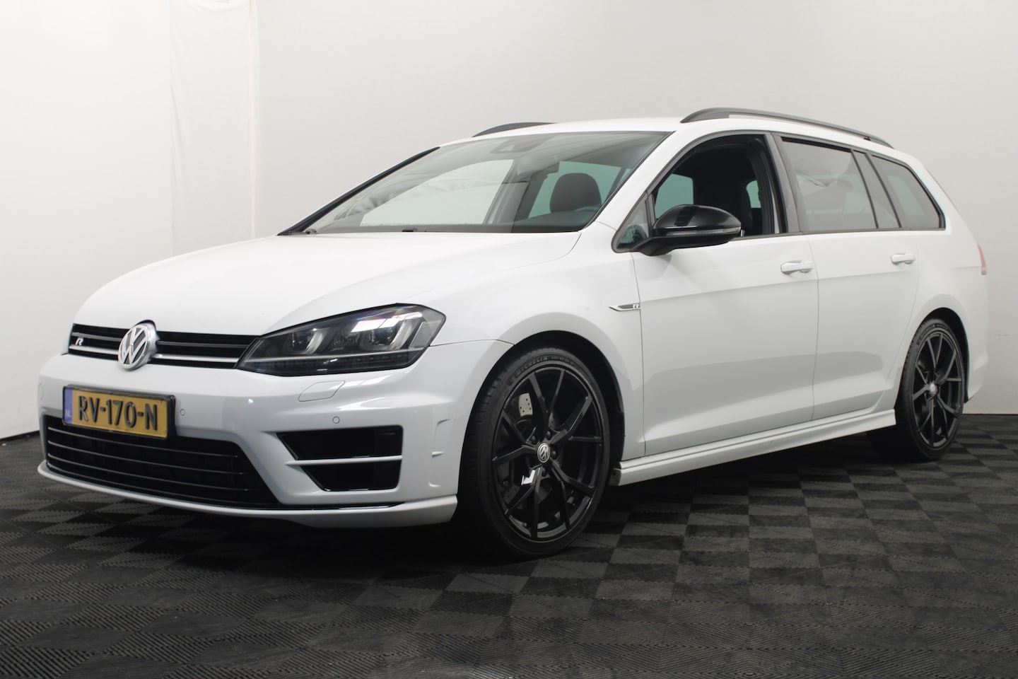 Volkswagen Golf Variant - 2.0 TSI R |Navi| - AutoWereld.nl