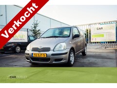 Toyota Yaris - 1.0 VVT-i Leuke Yaris, met AIRCO goed onderhouden en NIEUWE APK bij aflev. Foto's zijn vro