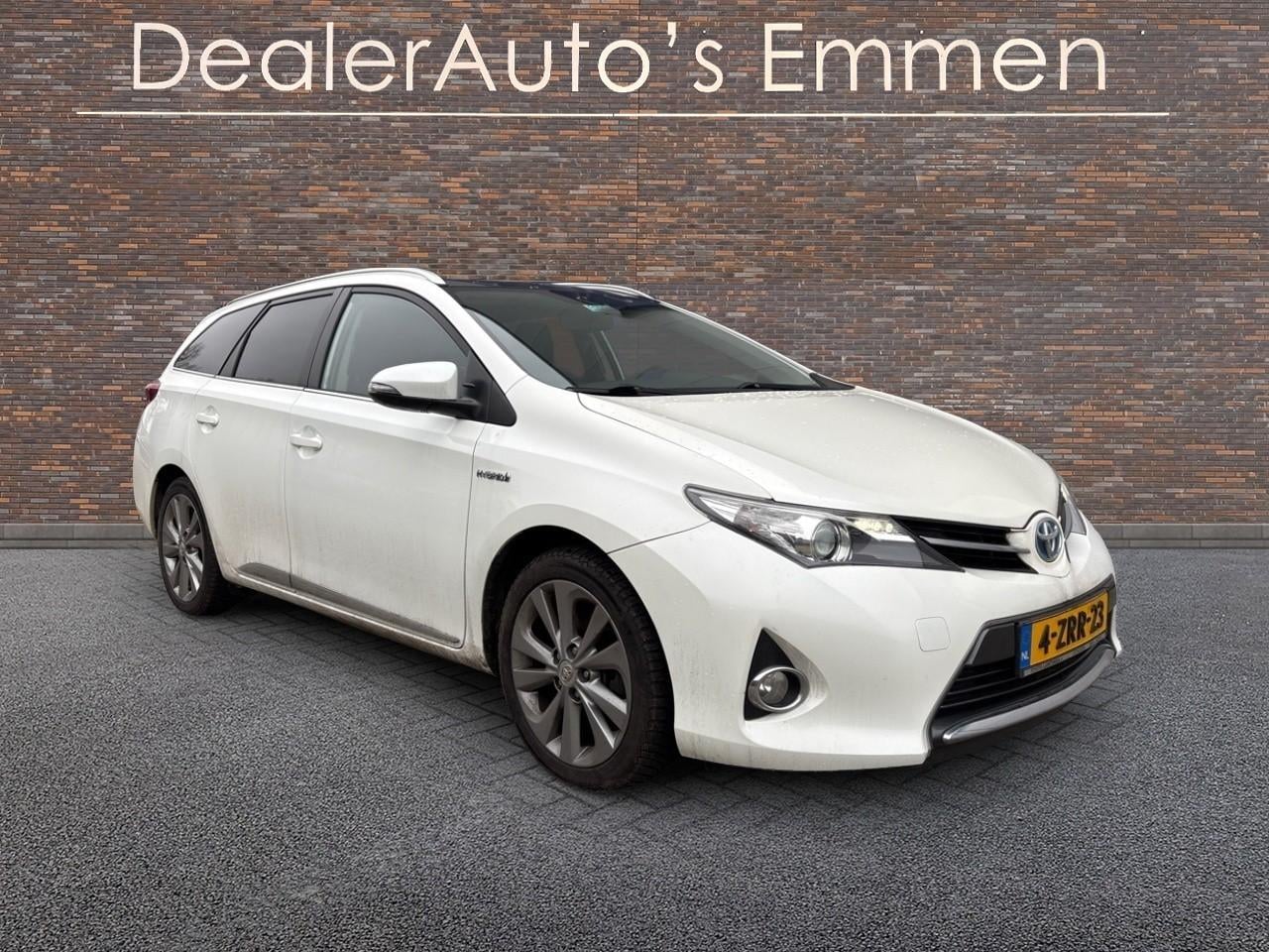 Toyota Auris Touring Sports - 1.8 Hybrid ECC PANODAK LMV NAVIGATIE CRUISE - AutoWereld.nl