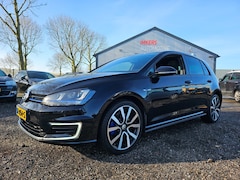 Volkswagen Golf - 1.4 TSI GTE PANO TREKHAAK CAMERA STOELVERW