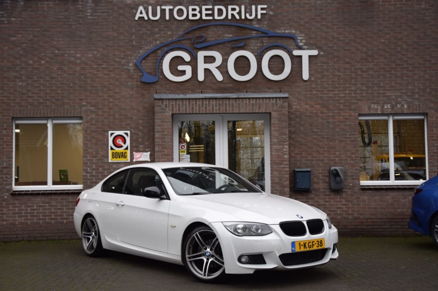 BMW 3-serie - 320I 163PK! M-SPORT - AutoWereld.nl