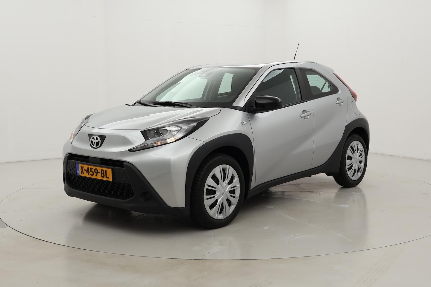 Toyota Aygo X - 1.0 VVT-i Play | Apple/Android Automaat 5drs - AutoWereld.nl