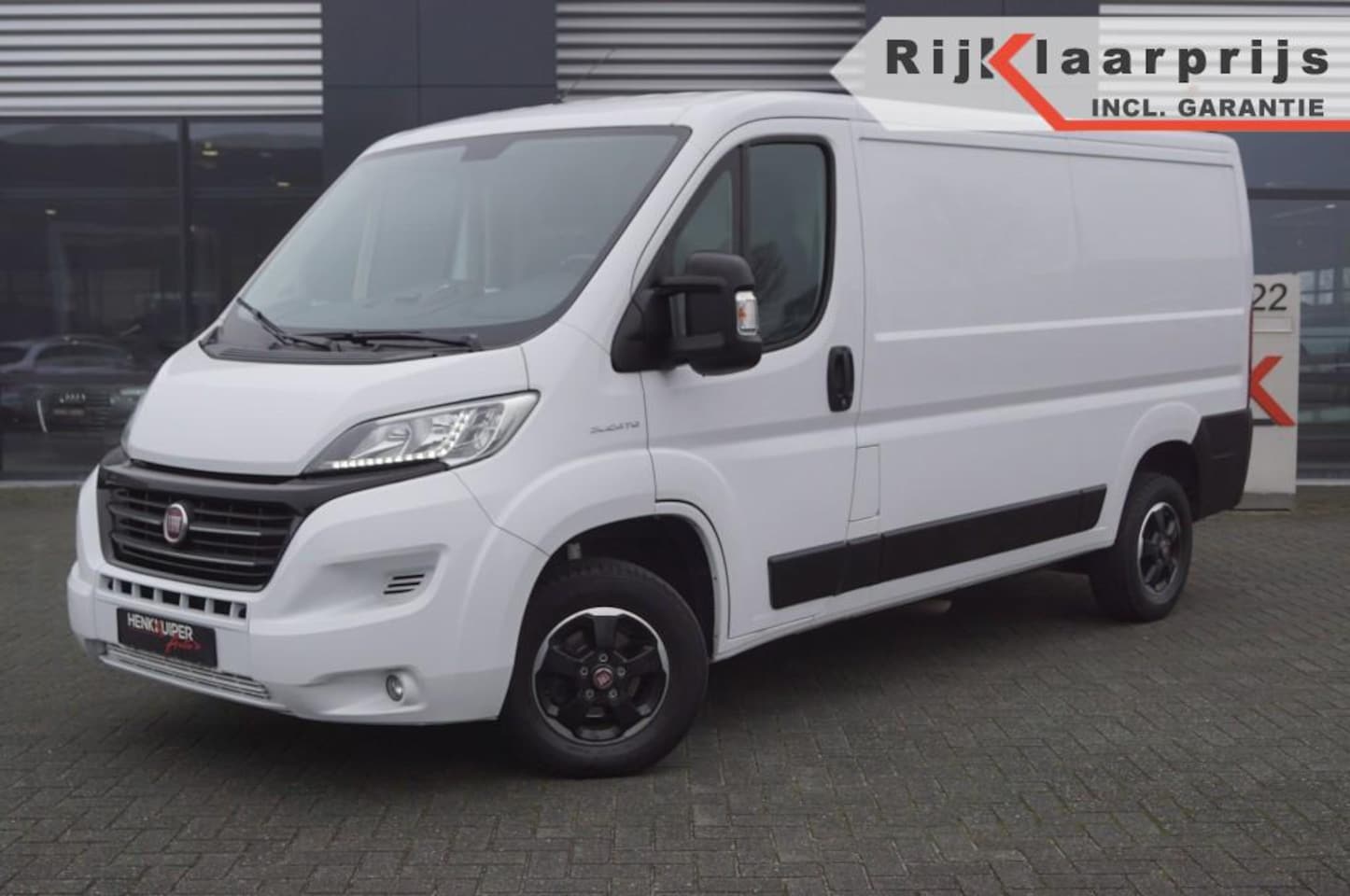 Fiat Ducato - 2.3 Multi Jet 130pk L2H1 30 / Navi / Trekhaak / Climate control - AutoWereld.nl