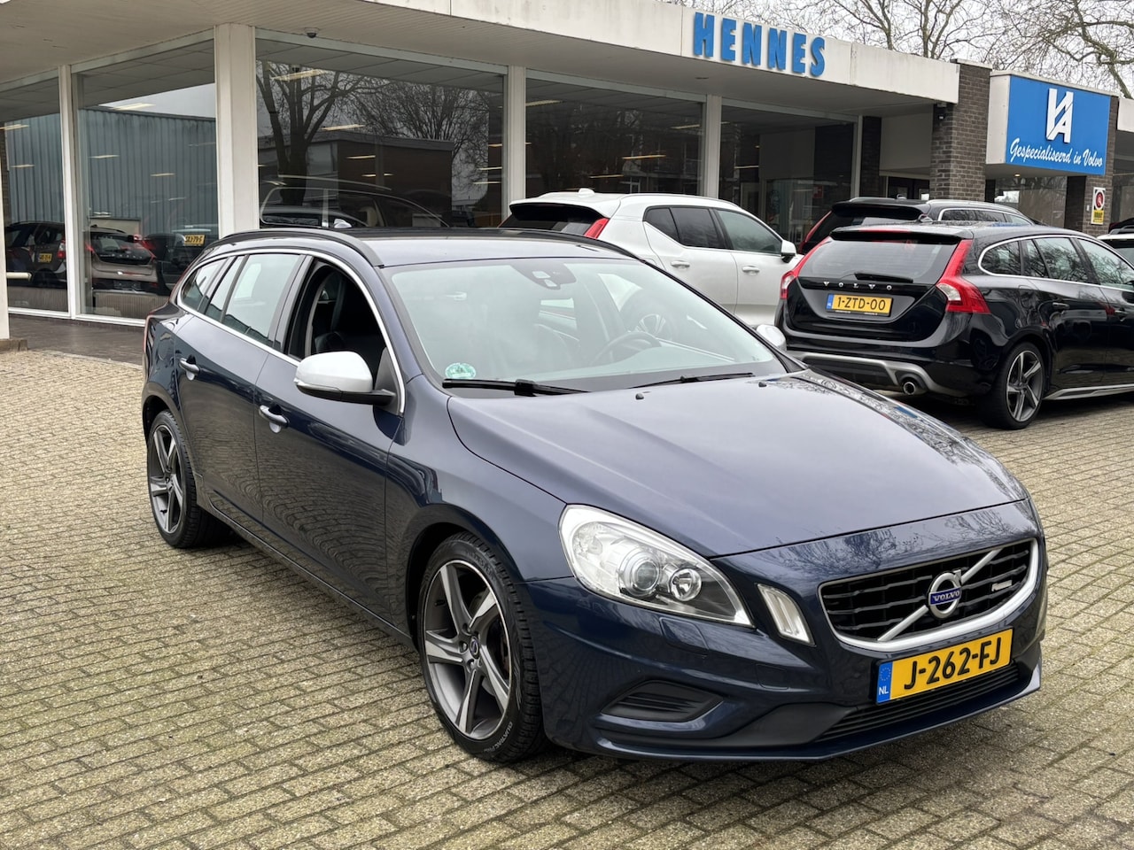 Volvo V60 - 2.0 T5 R-Design Xenon Stoelverw V+A - AutoWereld.nl