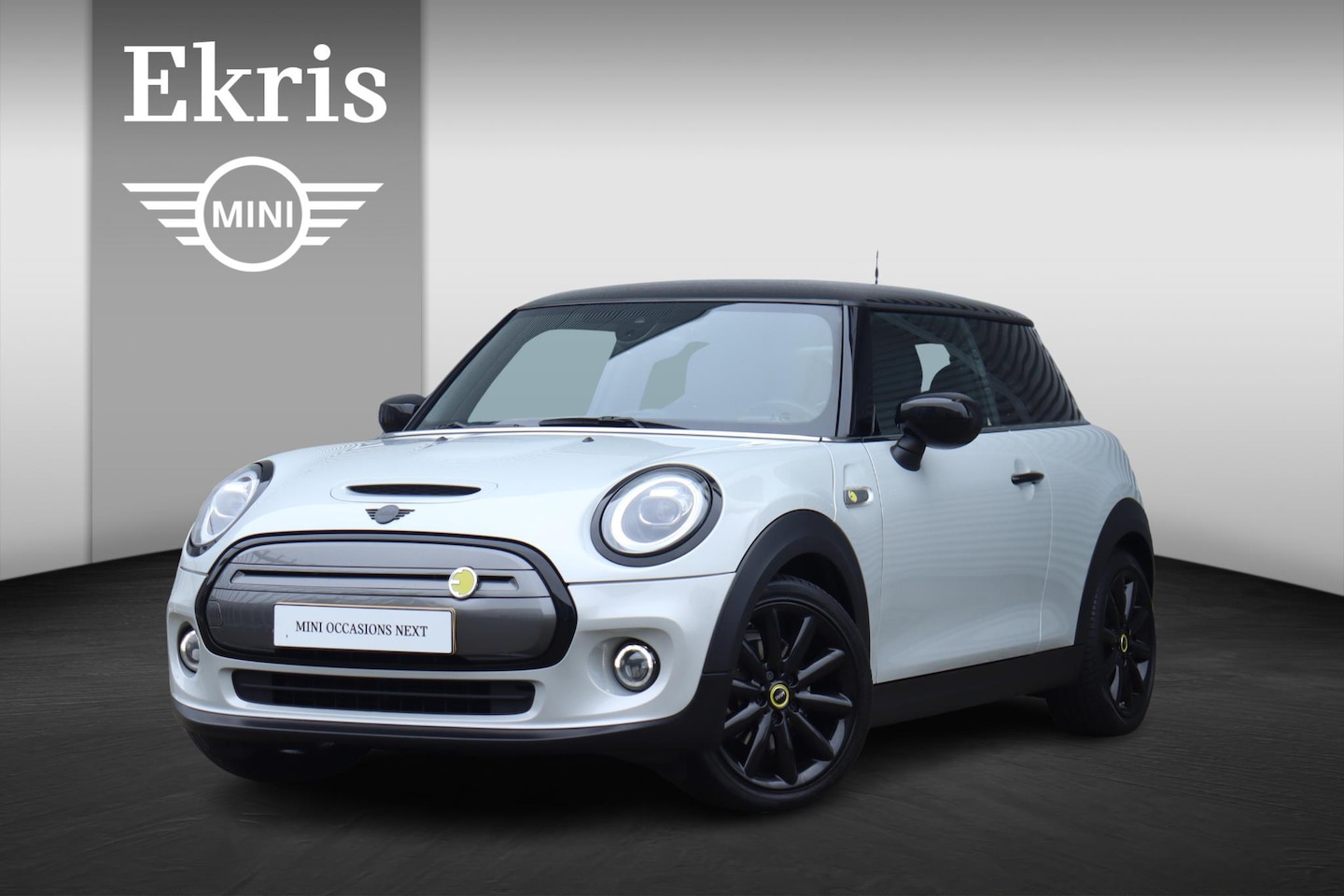 MINI Mini-Electric - 3-deurs | Essential + Verwarmbare Voorstoelen + Sportstoelen + Apple Carplay + LED + Clima - AutoWereld.nl