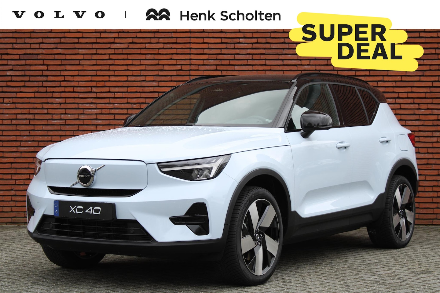 Volvo XC40 - Single Motor Extended Range Plus 82 kWh | 20 inch Lichtmetalen velgen | Extra getint glas - AutoWereld.nl