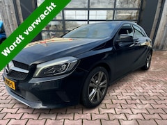 Mercedes-Benz A-klasse - 180 Business Solution AMG | Automaat | LED | LMV | Camera | All-season |