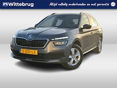 Skoda Kamiq - 1.0 TSI Sport Business / Digitaal dashboard / Navigatie / Parkeer sensoren achter / P4