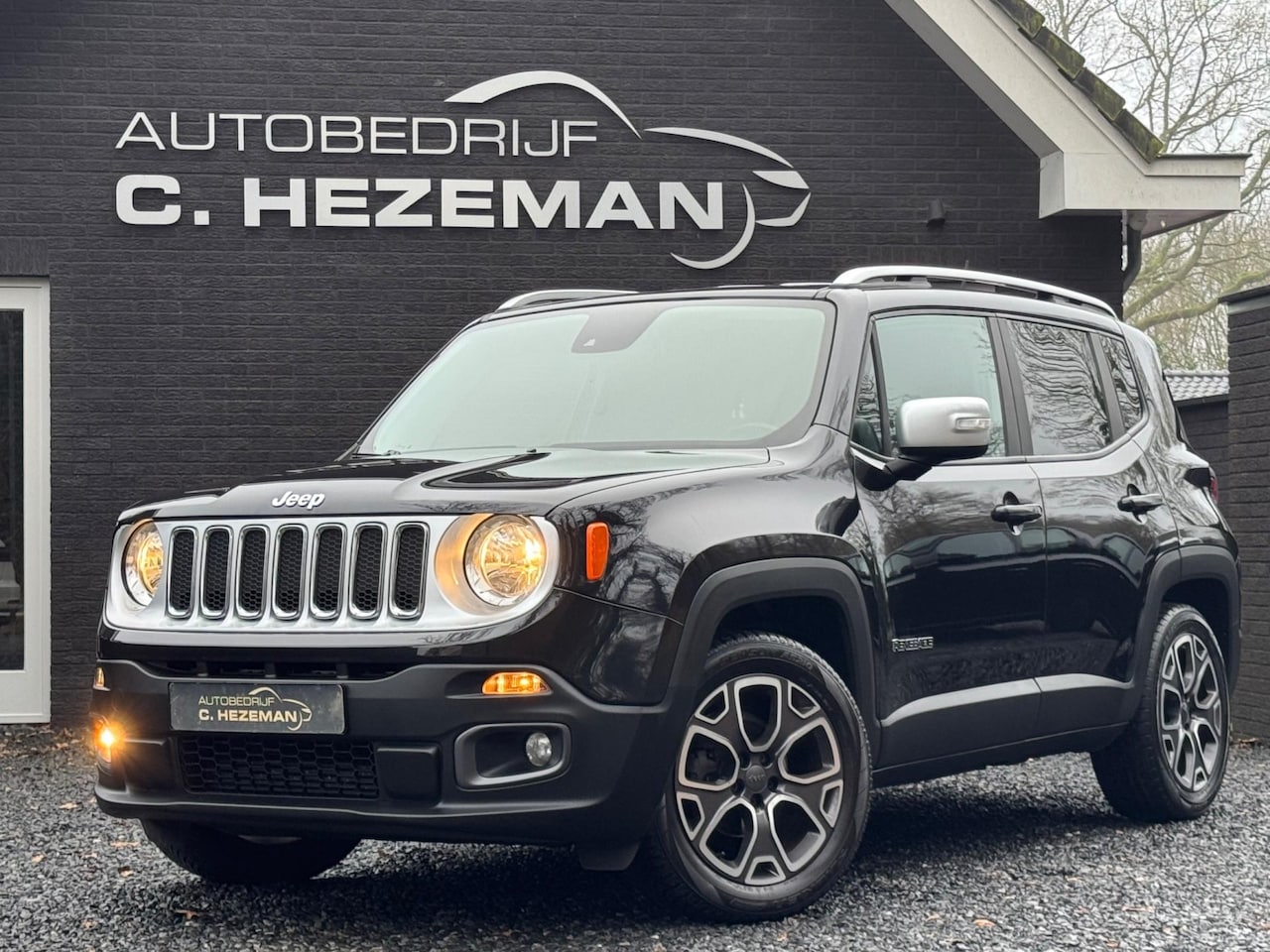 Jeep Renegade - 1.4 MultiAir Limited 1e eigenaar DealerOH Leder Cruise Control Climate Control - AutoWereld.nl