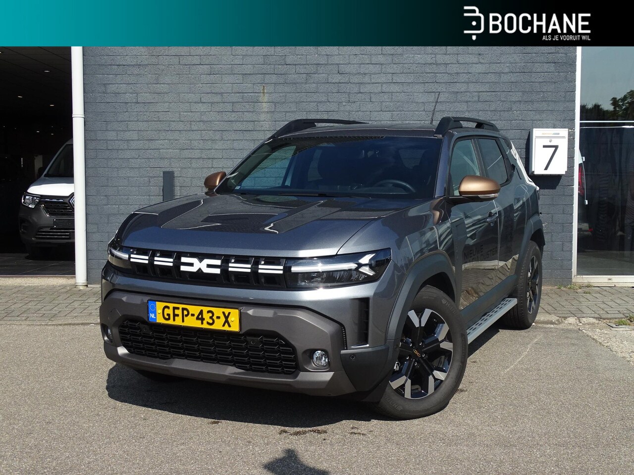 Dacia Duster - 1.2 MHEV 130 Extreme SIDESTEPS / PACK PARKING / METALLIC LAK - AutoWereld.nl