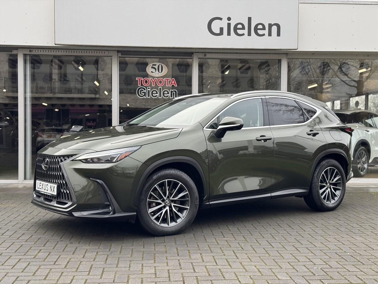 Lexus NX - 450h+ AWD Launch Edition | Groot scherm, Geheugenfunctie, Leer, Stoelventilatie, Stuurverw - AutoWereld.nl