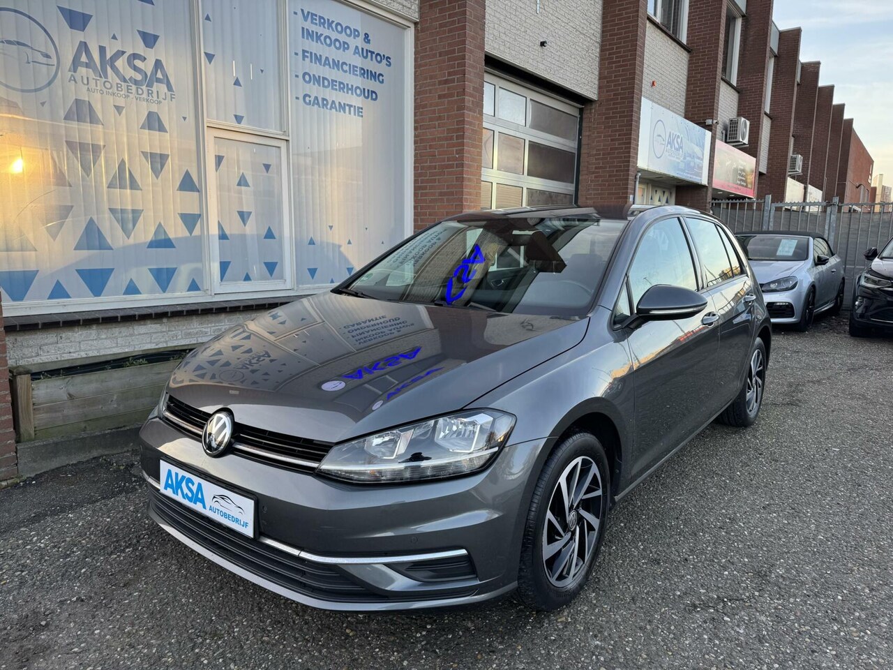 Volkswagen Golf - 1.0 TSI Comfortline 110pk DSG/Stloelvw/Garantie/16inch/Climatic - AutoWereld.nl