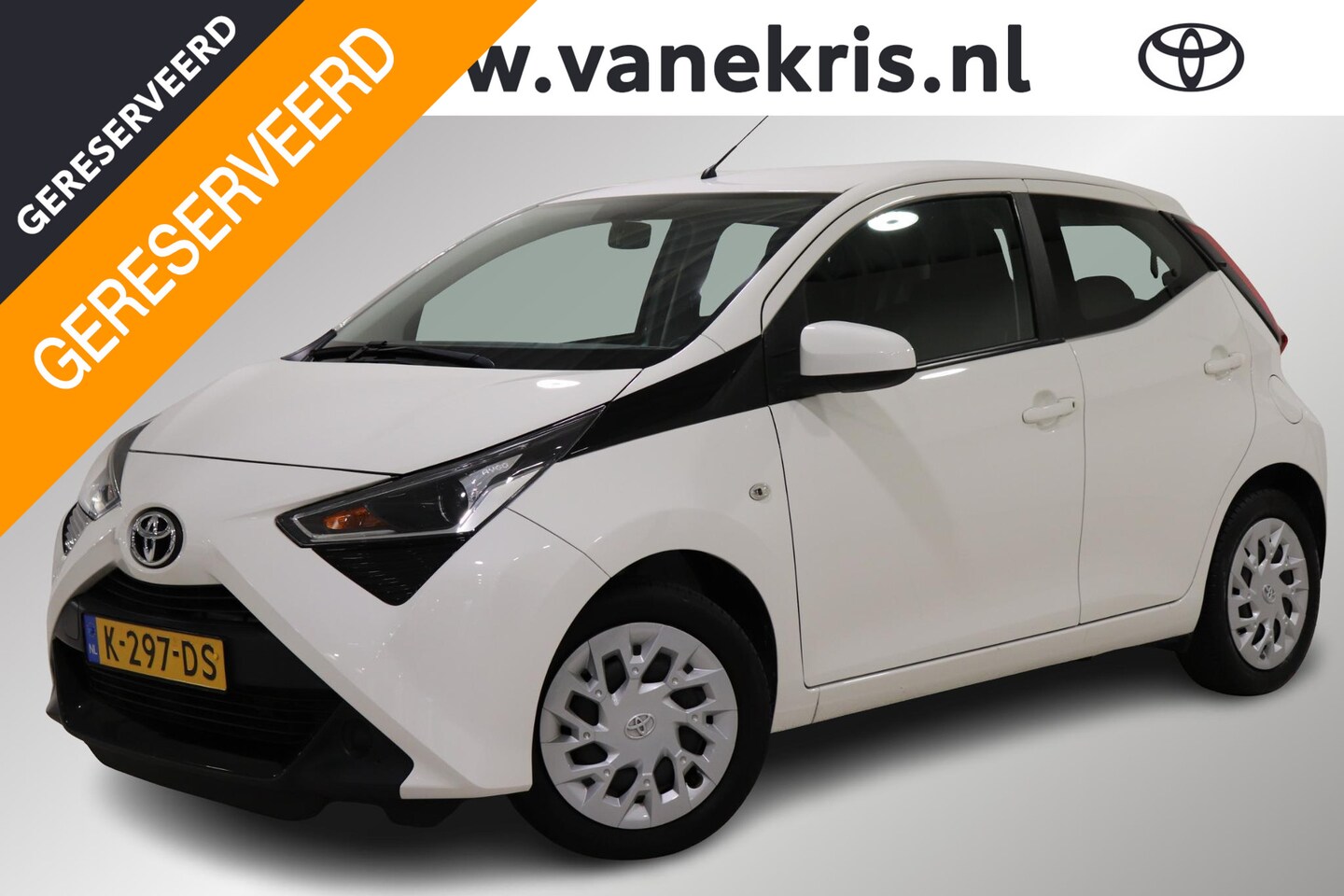 Toyota Aygo - 1.0 VVT-i x-play 1.0 VVT-i x-play, Apple Carplay & Android Auto, Camera,  Snelheidsbegrenzer, Airco, 1e Eig - AutoWereld.nl