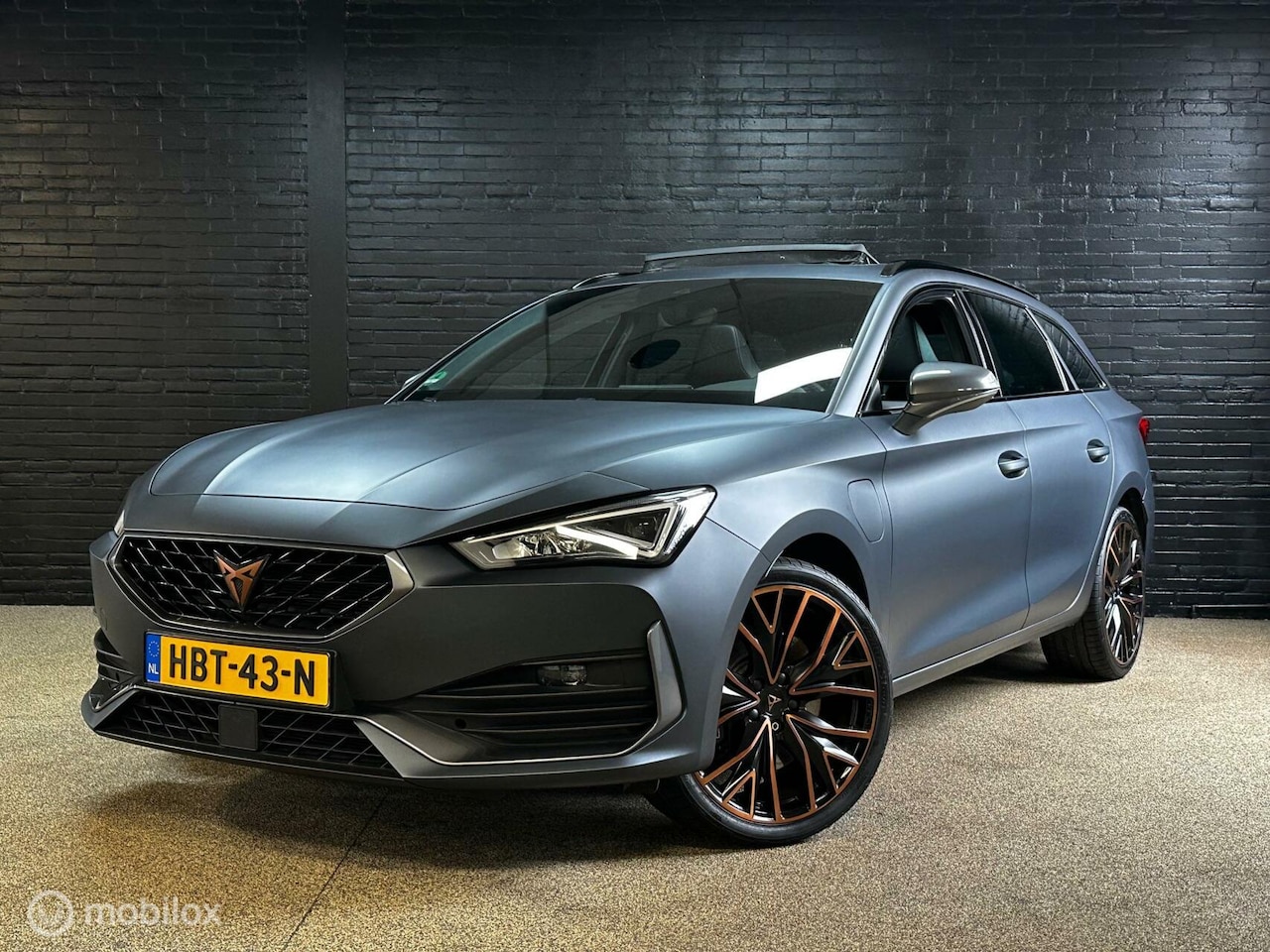 CUPRA Leon Sportstourer - 1.4 e-Hybrid VZ Business 245pk * Pano * - AutoWereld.nl