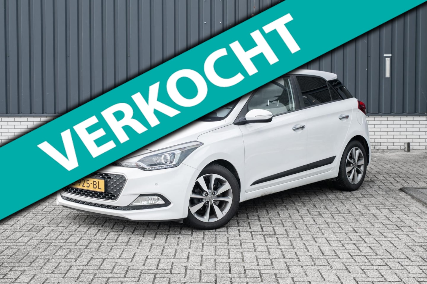 Hyundai i20 - 1.4i Dynamic XL*Panorama*Automaat*Leder* - AutoWereld.nl