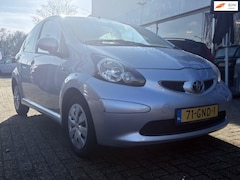 Toyota Aygo - 1.0-12V +