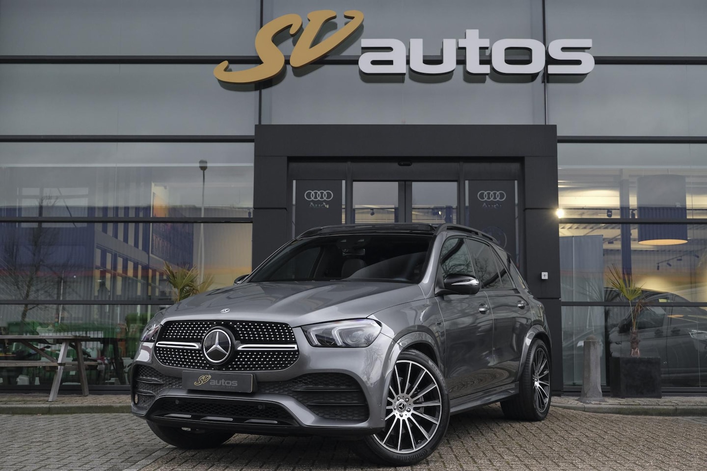 Mercedes-Benz GLE-Klasse - GLE350de 320pk AMG Hybrid Panoramadak Night pakket Burmester *BTW* Trekhaak Widescreen 22" - AutoWereld.nl