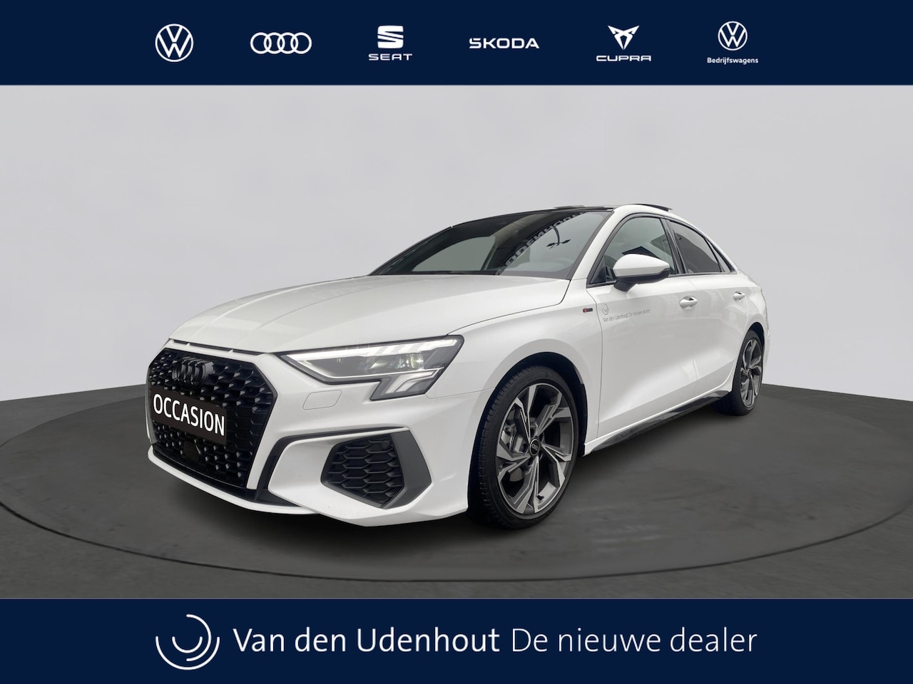 Audi A3 Limousine - 30 TFSI 110pk S edition / Panoramadak / Optiekpakket zwart / Achteruitrijcamera - AutoWereld.nl