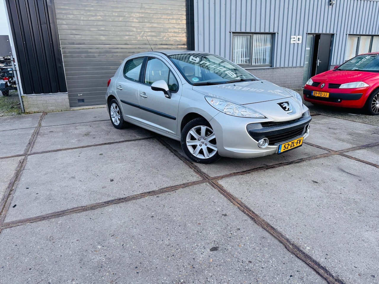 Peugeot 207 - 1.6 VTi XS Automaat Navi/Airci/Camera - AutoWereld.nl