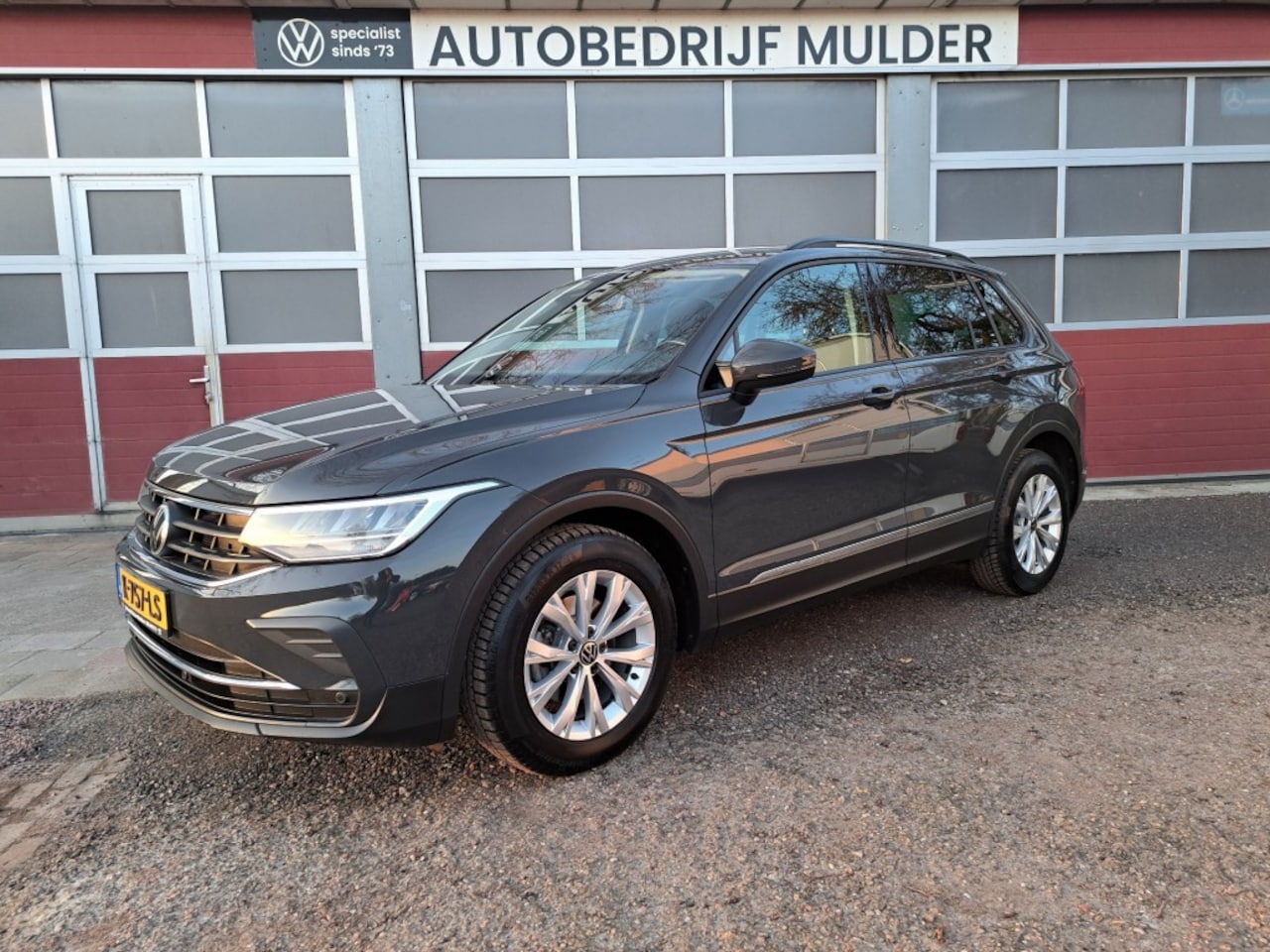 Volkswagen Tiguan - 1.5 TSI 150 Pk Life Business Dsg-7 Ecc Pdc Apple carplay LED - AutoWereld.nl