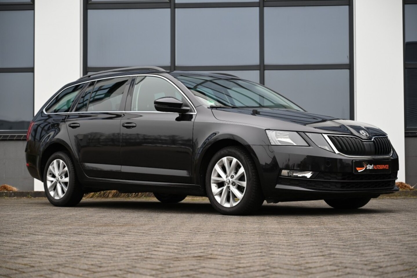 Skoda Octavia Combi - Combi 1.6 TDI DSG Greentech Clever Ed. Nav Euro6 Cruise - AutoWereld.nl