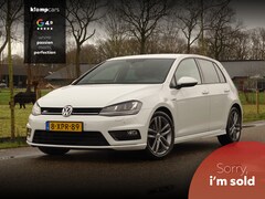 Volkswagen Golf - 1.2 TSI Highline | R-Line | Trekhaak | Nav | NL-auto | NAP | Camera