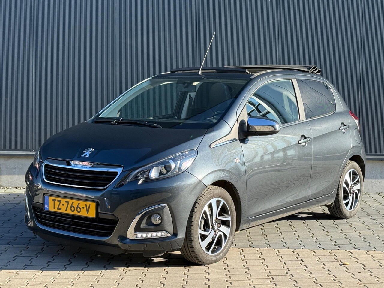 Peugeot 108 - 1.0 e-VTi Allure TOP! | Airco | Climate Control | NL Auto! - AutoWereld.nl