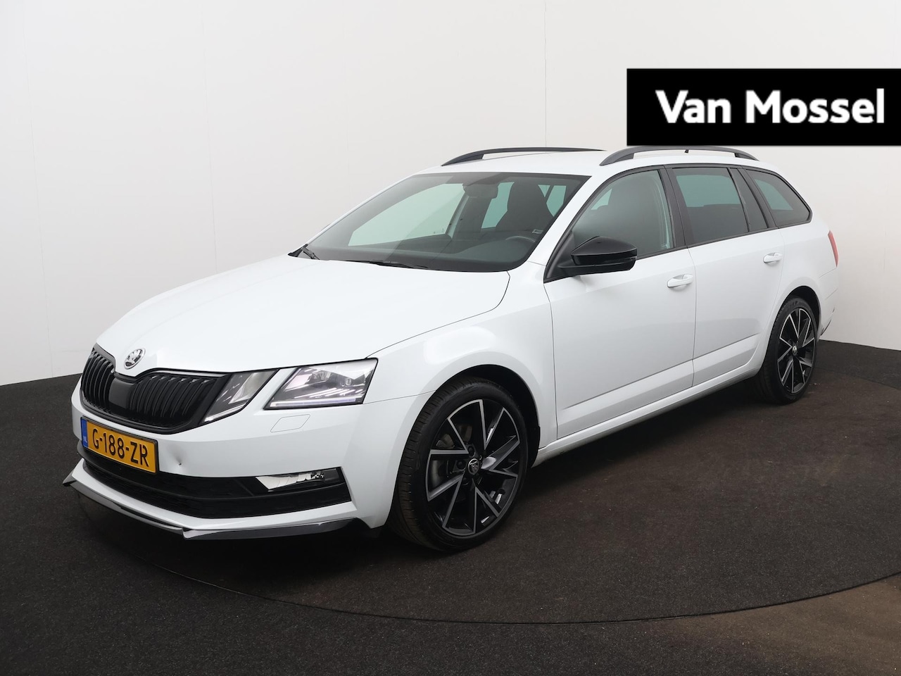 Skoda Octavia Combi - 1.5 TSI Greentech Sport Business | TREKHAAK | CLIMATE CONTROL | NAVIGATIE | LED | PARKEERS - AutoWereld.nl