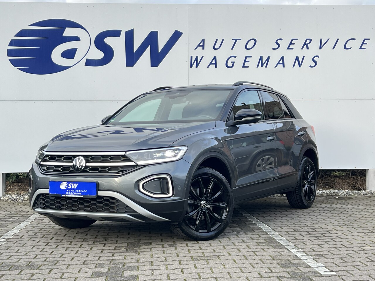 Volkswagen T-Roc - 1.5 TSI Sport | CarPlay | Trekhaak | Camera | ACC | LED | DAB+ | 18 inch - AutoWereld.nl