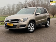 Volkswagen Tiguan - 1.4 TSI Sport&Style 5DRS NAVI PDC STOEL-VERWARMING AIRCO GOED ONDERHOUDEN