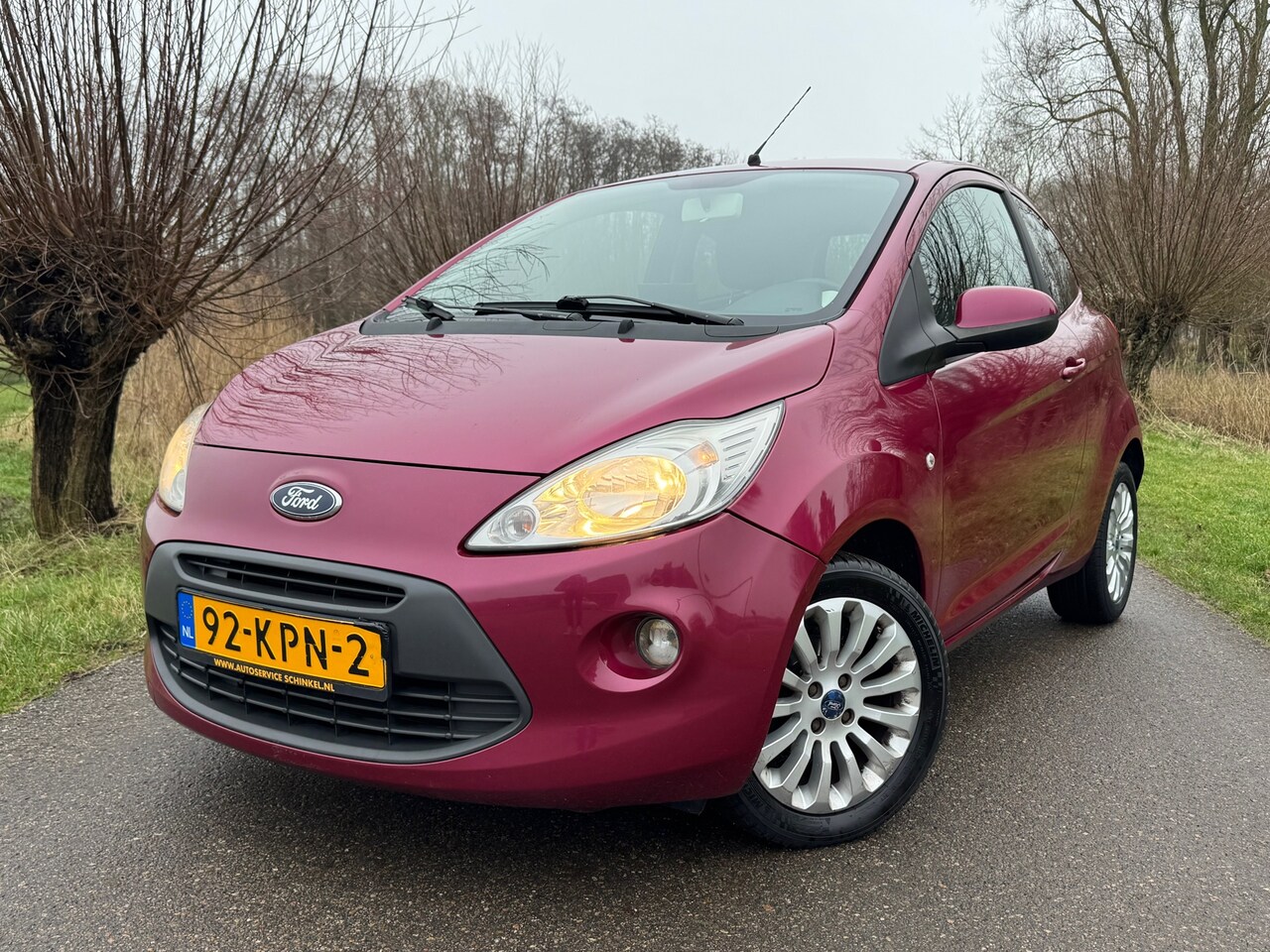 Ford Ka - 1.2 Titanium / Bluetooth-Radio / Airco / LM Velgen / NAP - AutoWereld.nl