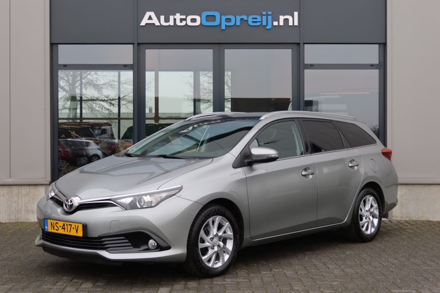 Toyota Auris Touring Sports - Touring Sports 1.2T TrendNAVI, Camera, Panoramadak, Dealer onde - AutoWereld.nl