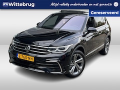 Volkswagen Tiguan Allspace - 1.5 TSI R-Line Business 7p. / Panoramadak / Parkeersonsoren / Elek. Trekhaak / / VW