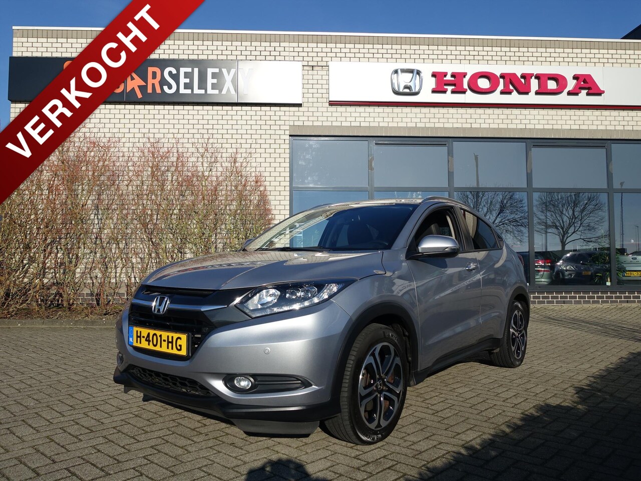 Honda HR-V - 1.5 i VTEC EXECUTIVE + NAVIGATIESYSTEEM + TREKHAAK - AutoWereld.nl