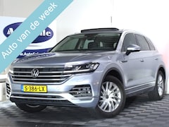 Volkswagen Touareg - 3.0 TSI DSG Elegance 340pk PANO LEDER CARPLAY DCC VIRTUAL '21