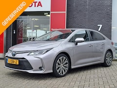 Toyota Corolla - Sedan 1.8 HYBRID DYNAMIC APPLE/ANDROID STOELVERWARMING 17"LMV KEYLESS DAB+ PRIVACY-GLASS C