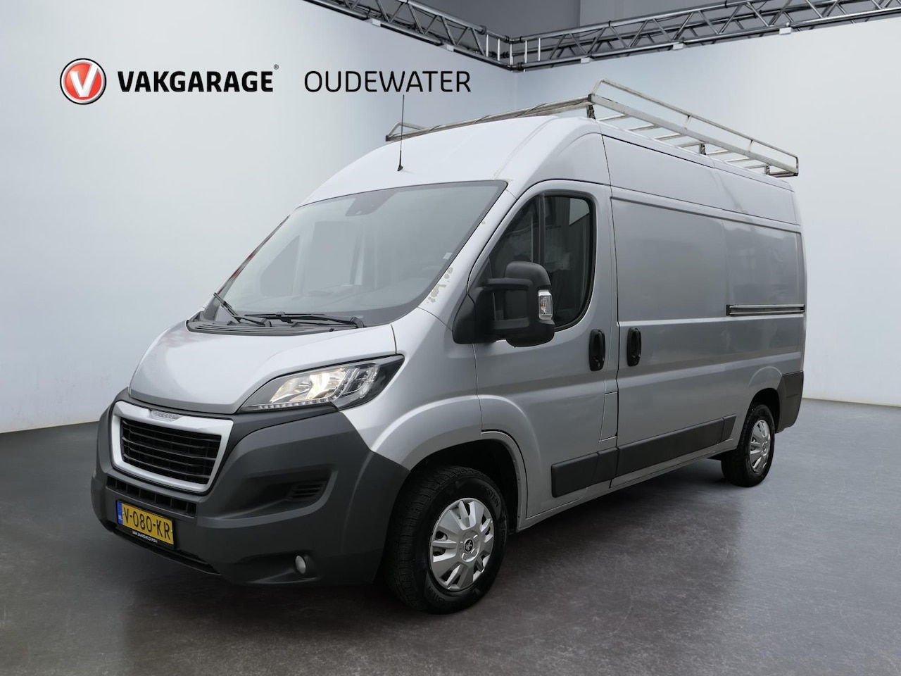 Peugeot Boxer - 330 2.0 BlueHDI L2H2 Pro 2 x schuifdeur - AutoWereld.nl