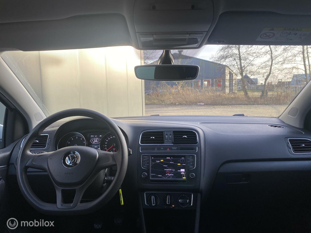 Volkswagen Polo - 1.2 TSI 2017| R line | Orig NL | NAP | Carplay | Airco | Nav | Dealer onderhouden - AutoWereld.nl