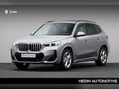 BMW X1 - xDrive23i M Sport pakket | Comfort Access | Driving Assistant Plus | Glazen panoramadak |