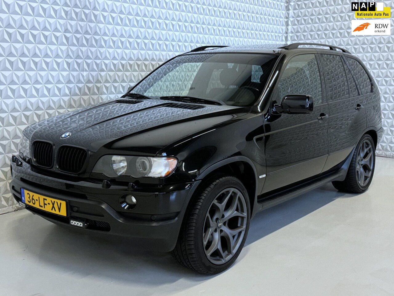 BMW X5 - 3.0d Executive Automaat / 293.000km (2003) - AutoWereld.nl