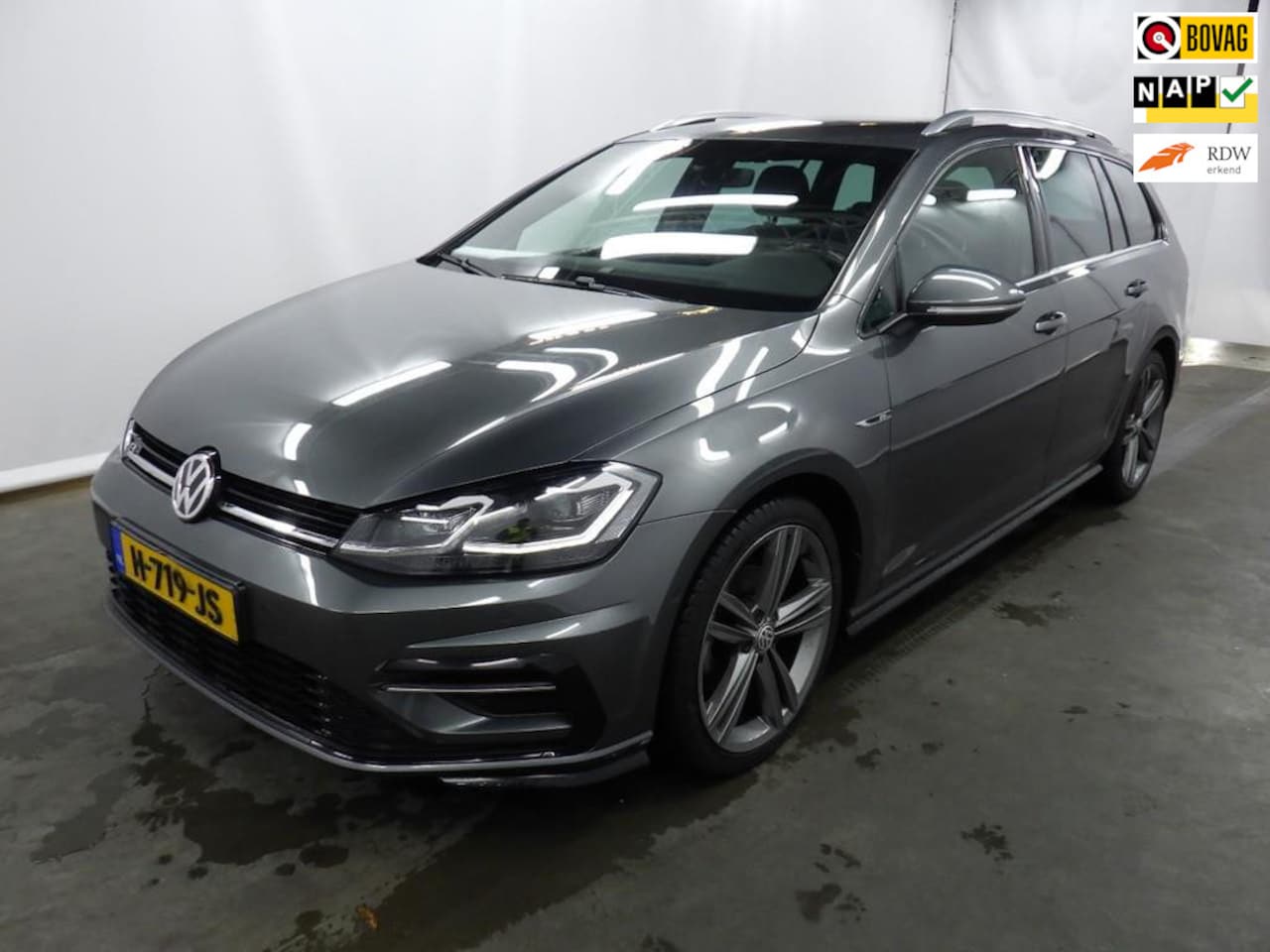 Volkswagen Golf Variant - 1.5 TSI 150PK 3X Highline Business R LINE+Xenon+Navigatie+vitrual+elek-trekhaak+18"lmv+ - AutoWereld.nl